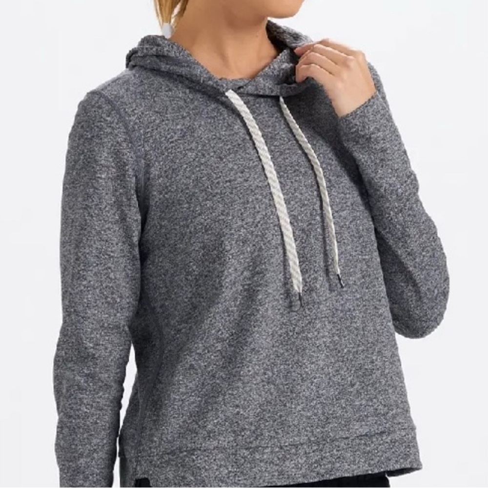 Vuori Halo Essential Sweater/Hoodie